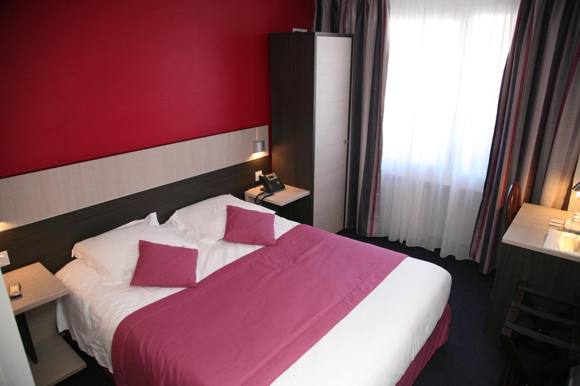 Logis Hotel- Restaurant La Renaissance Baccarat Rom bilde